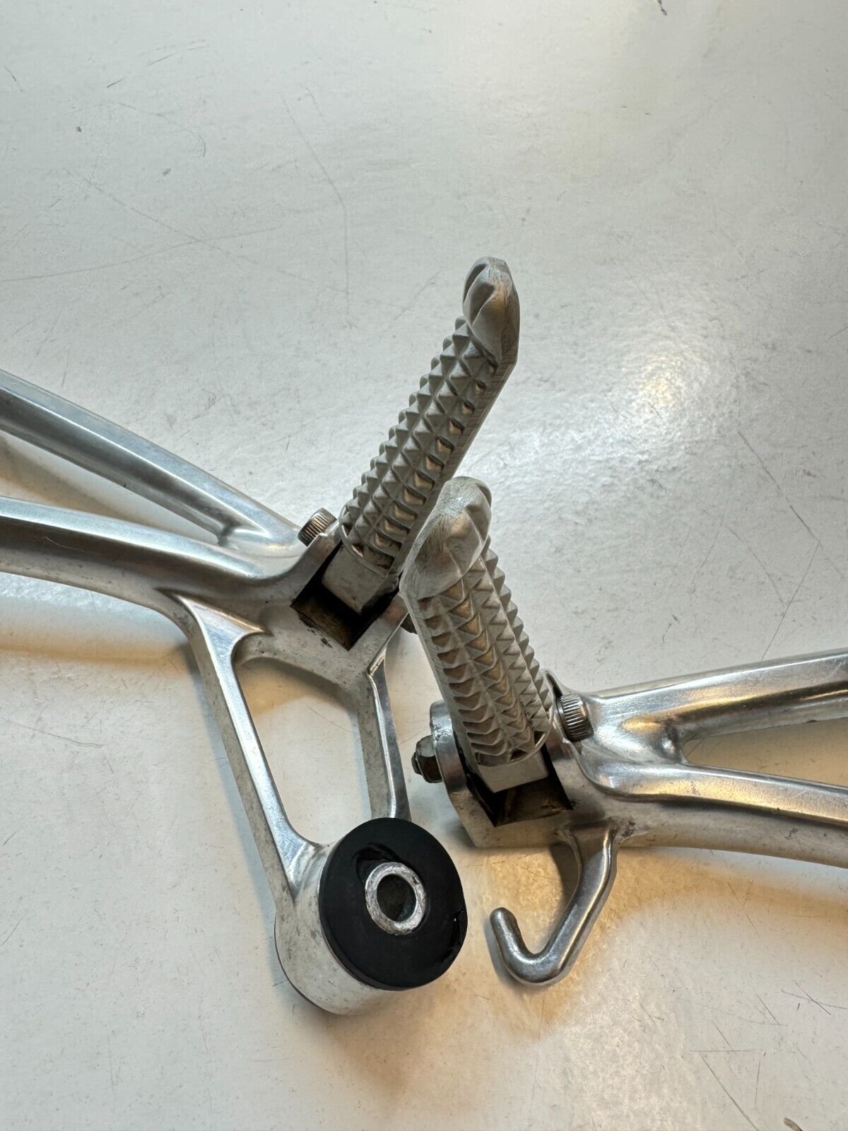 Yamaha YZF R6 5SL 2003 - 2005 Passenger Footrests Footpegs Set LH RH 5SL-5 5SL-4 - Image 18