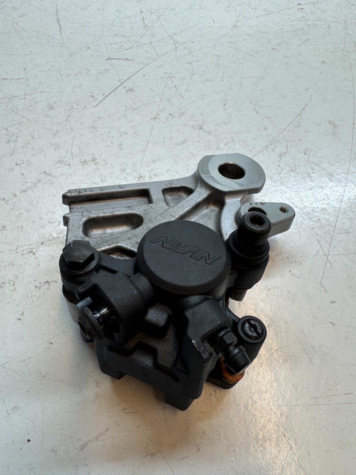 Yamaha Tracer 900 2015 - 2020 Rear Brake Caliper with Bracket 2DR-2580W-00-00 - Image 3