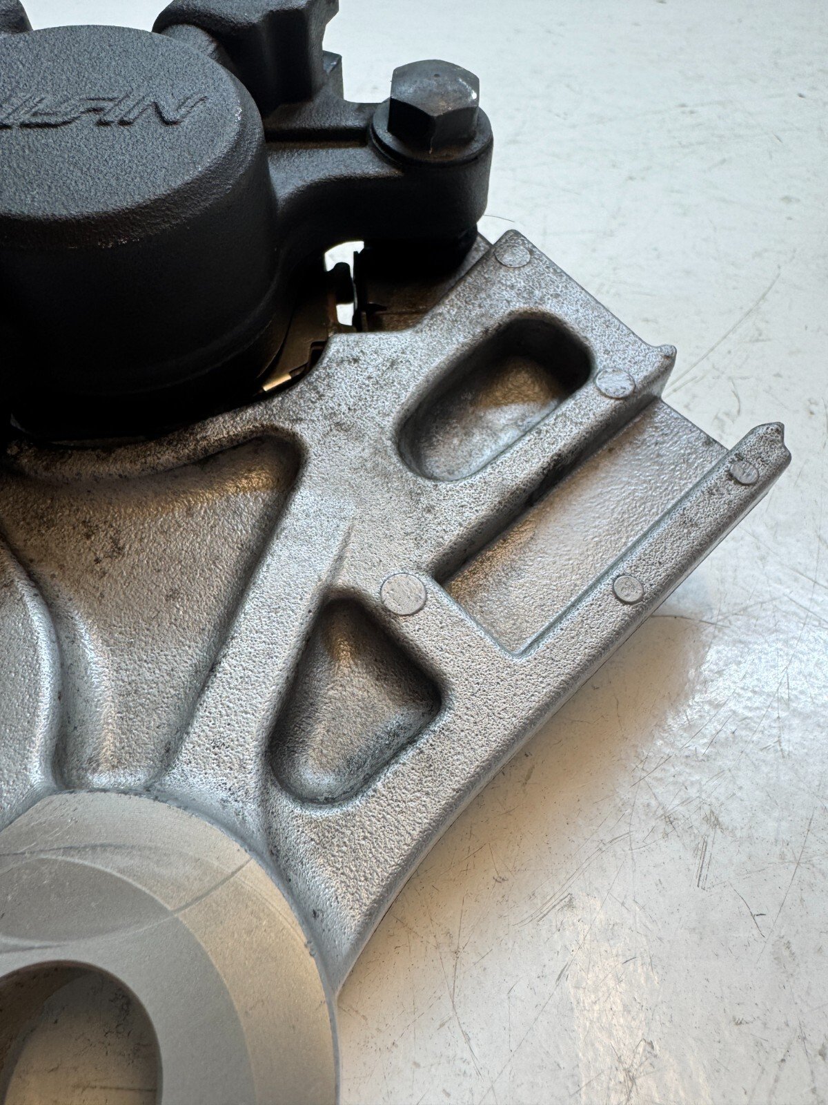 Yamaha Tracer 900 2015 - 2020 Rear Brake Caliper with Bracket 2DR-2580W-00-00 - Image 7