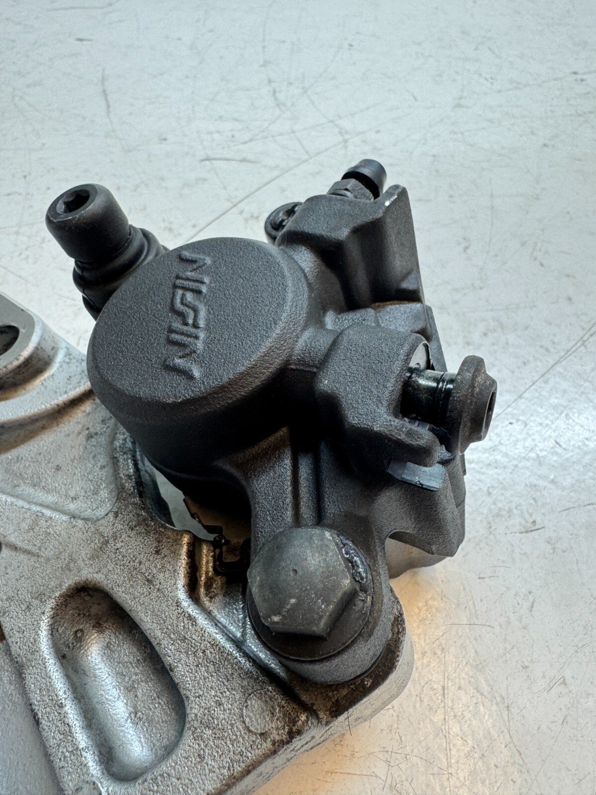 Yamaha Tracer 900 2015 - 2020 Rear Brake Caliper with Bracket 2DR-2580W-00-00 - Image 11