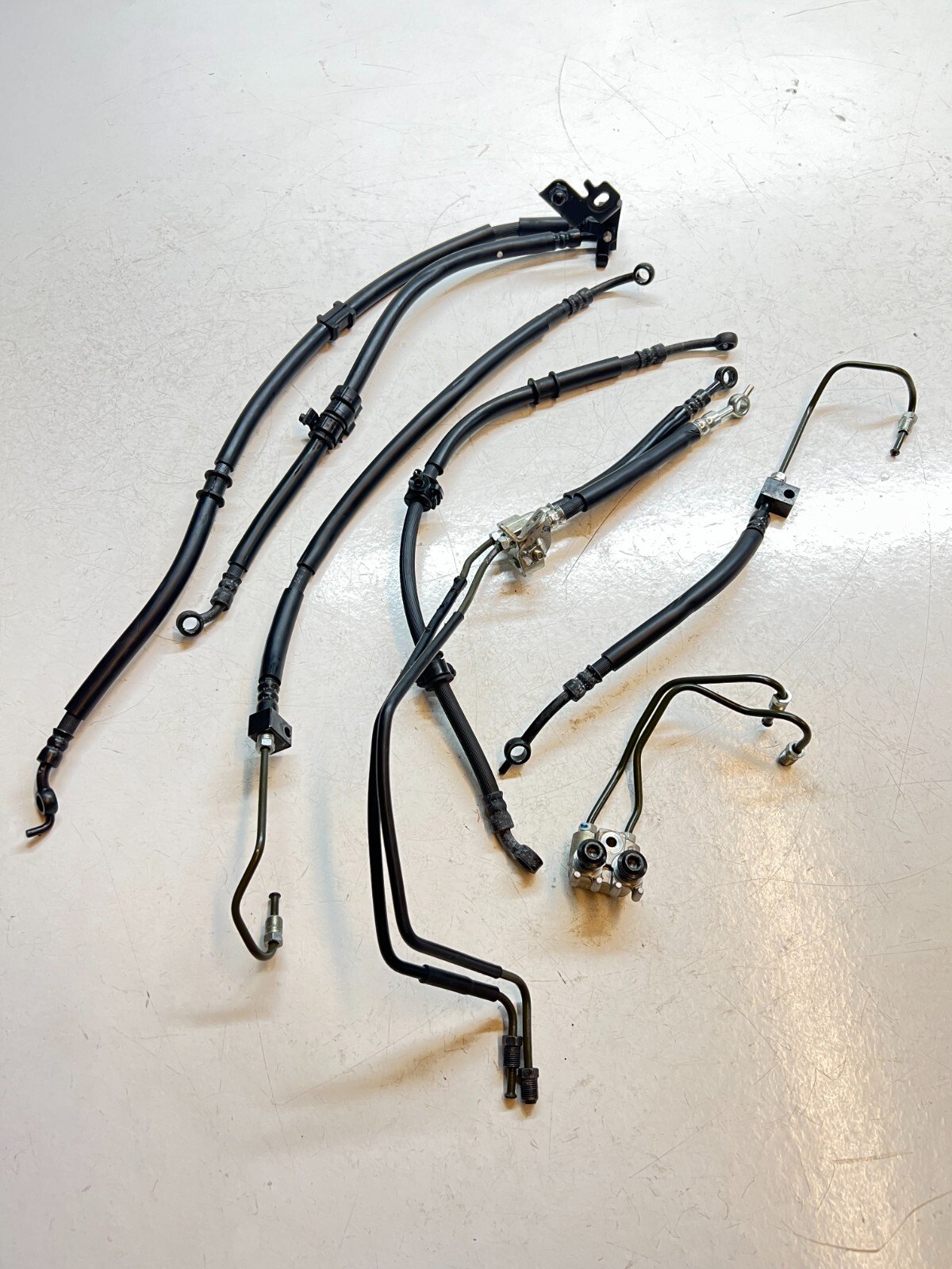 Yamaha MT-09 SP 2021 - 2023 Brake Line Hoses Pipes Hose Set B7N258720000 - Image 2