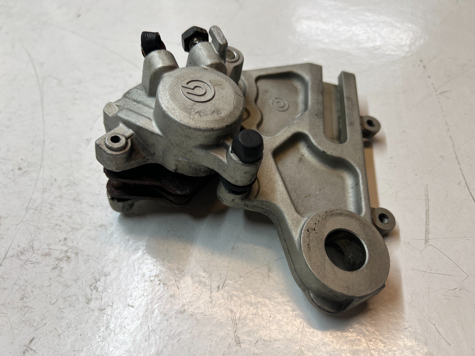 Husqvarna SM 610 S 1999-2001 Rear Brake Caliper & Bracket 800079794 BREMBO - Image 5