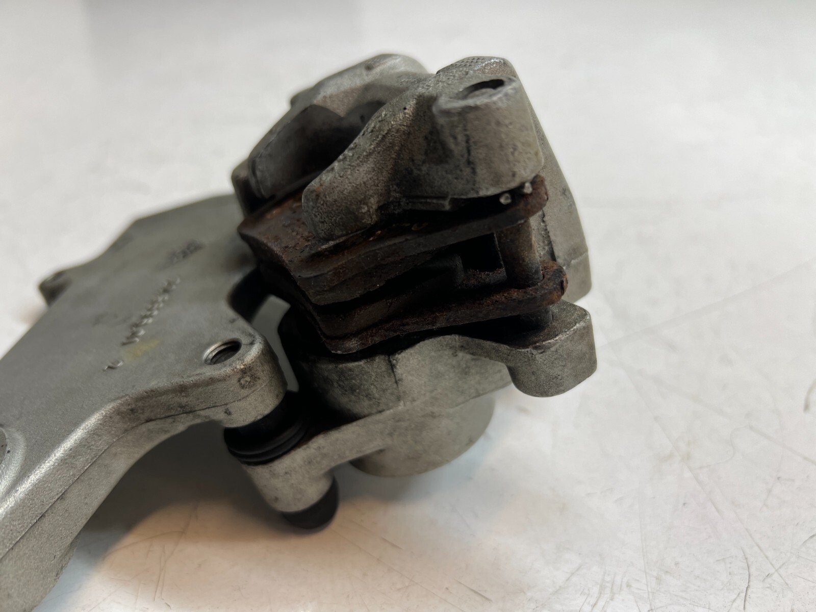 Husqvarna SM 610 S 1999-2001 Rear Brake Caliper & Bracket 800079794 BREMBO - Image 8