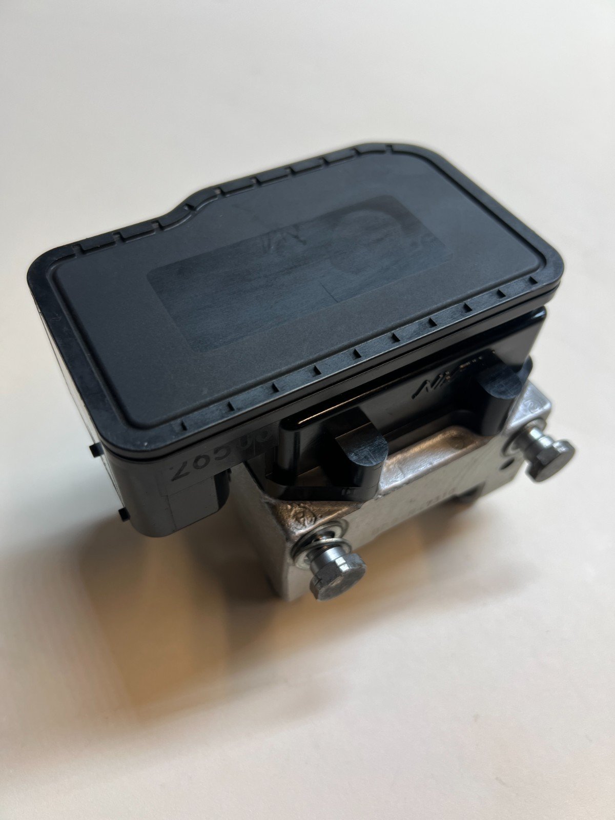 Triumph Tiger 1200 Explorer 2012 - 2015 ABS Control Module Pump T2026501 - Image 8