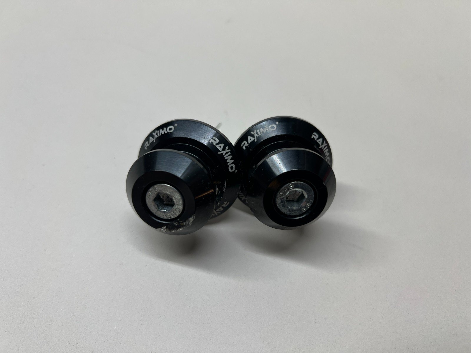 Kawasaki Z900 ZR900 2017 - 2023 Stand Mounting Bobbin Set RAXIMO - Image 2