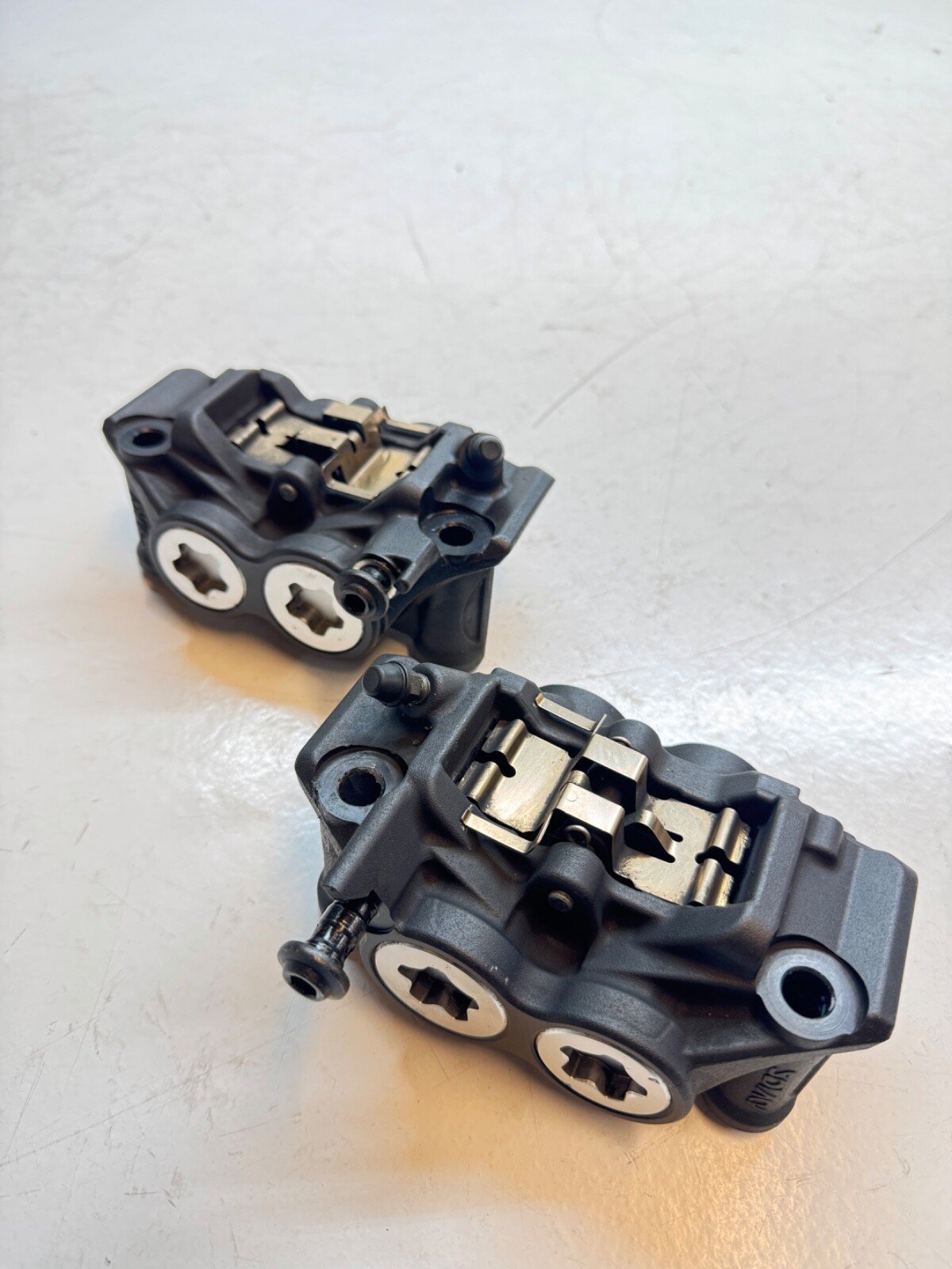 Yamaha MT-09 17-20 Tracer 900 900 GT 15-20 Right Left Front Brake Caliper Set - Image 2