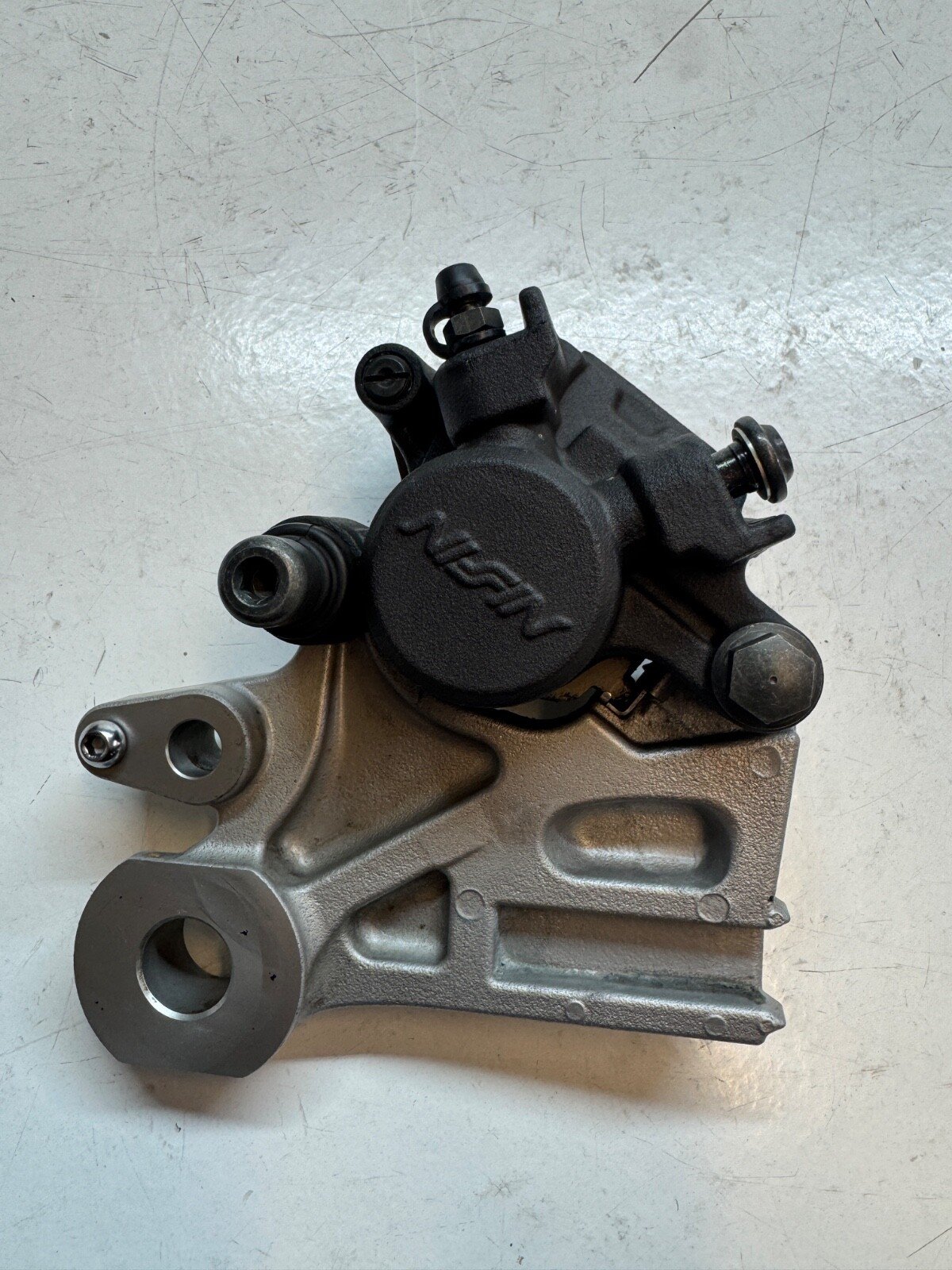 Yamaha Tracer 900 2015 - 2020 Rear Brake Caliper With Bracket 2DR-2580W-00-00 - Image 2