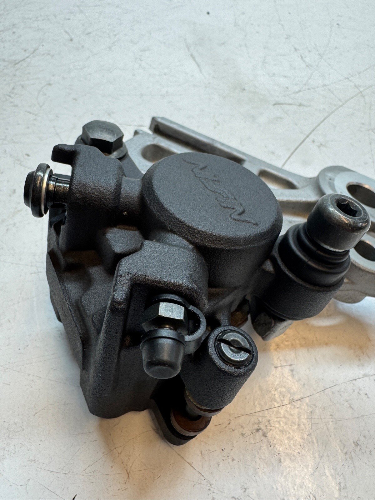 Yamaha Tracer 900 2015 - 2020 Rear Brake Caliper With Bracket 2DR-2580W-00-00 - Image 7