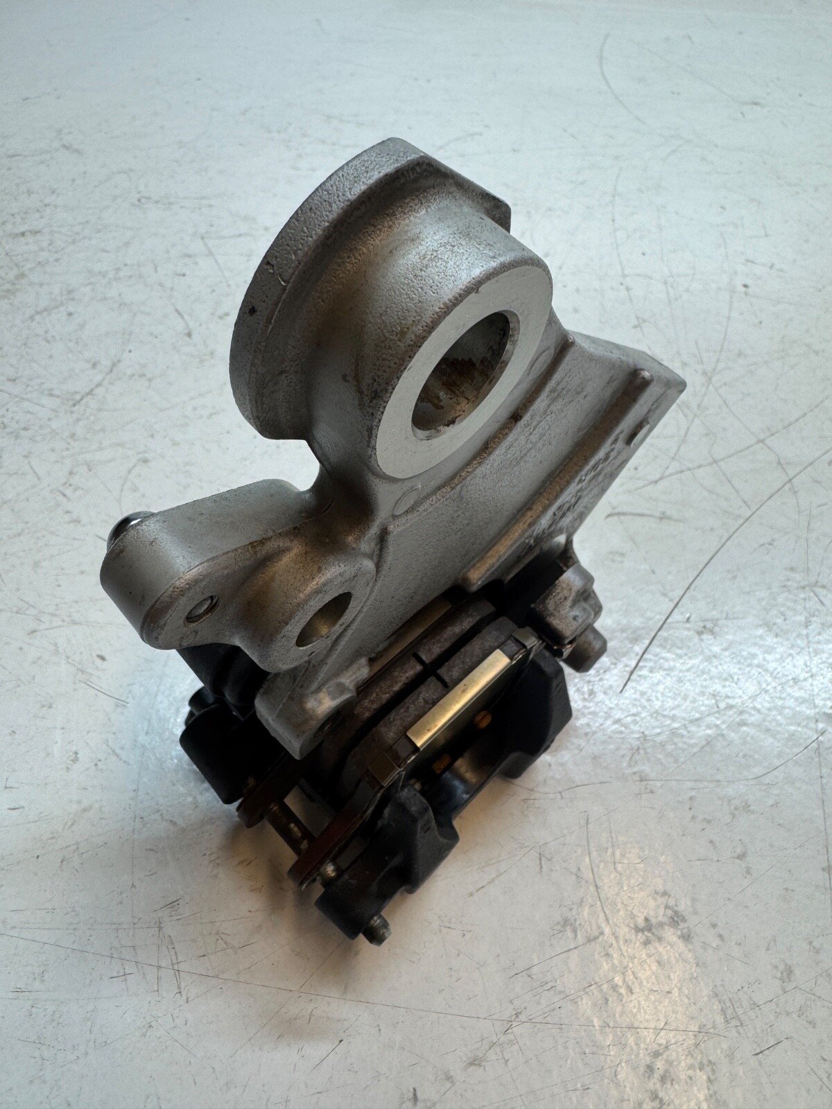 Yamaha Tracer 900 2015 - 2020 Rear Brake Caliper With Bracket 2DR-2580W-00-00 - Image 17