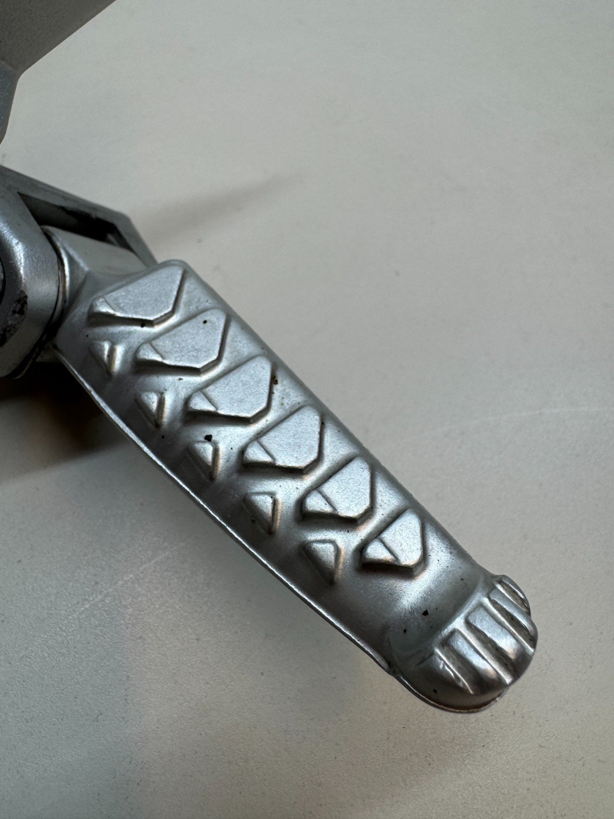 Aprilia RS 660 2020 - 2024 Rear Left Side Passenger Footrest 2B005206 - Image 7