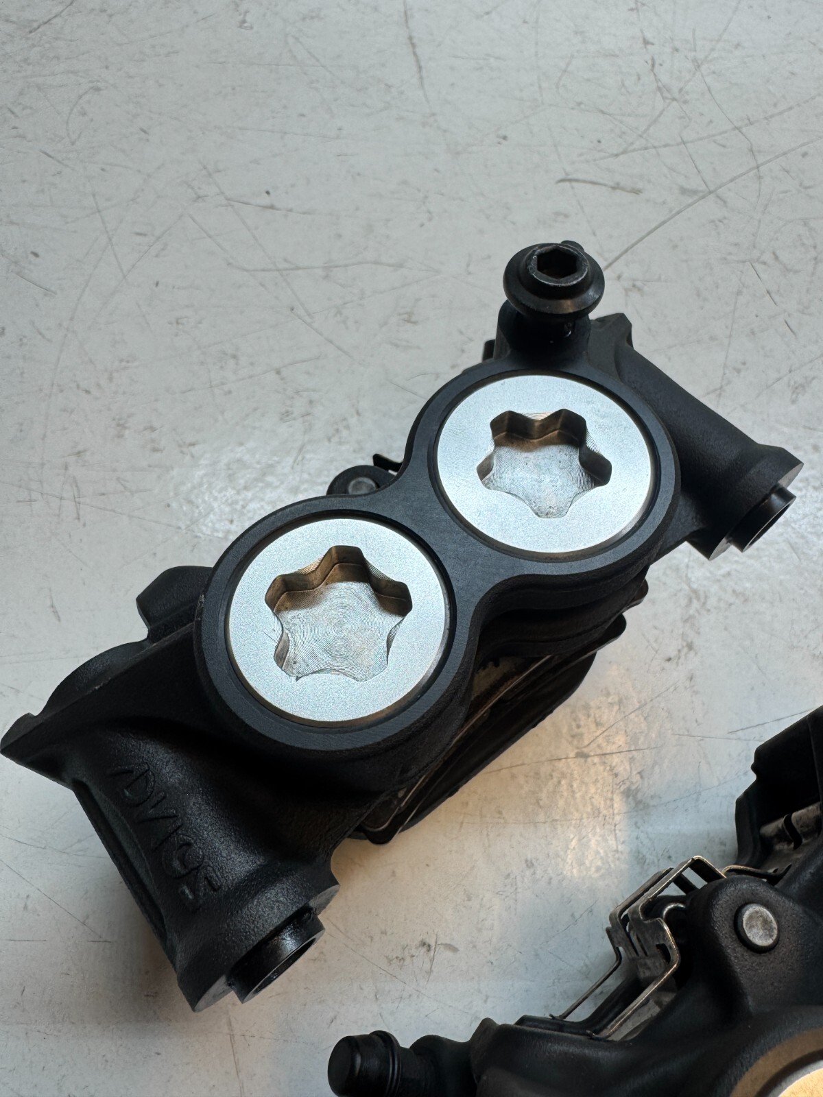 Yamaha MT-09 17-20 Tracer 900 900 GT 15-20 Right Left Front Brake Caliper Set - Image 8