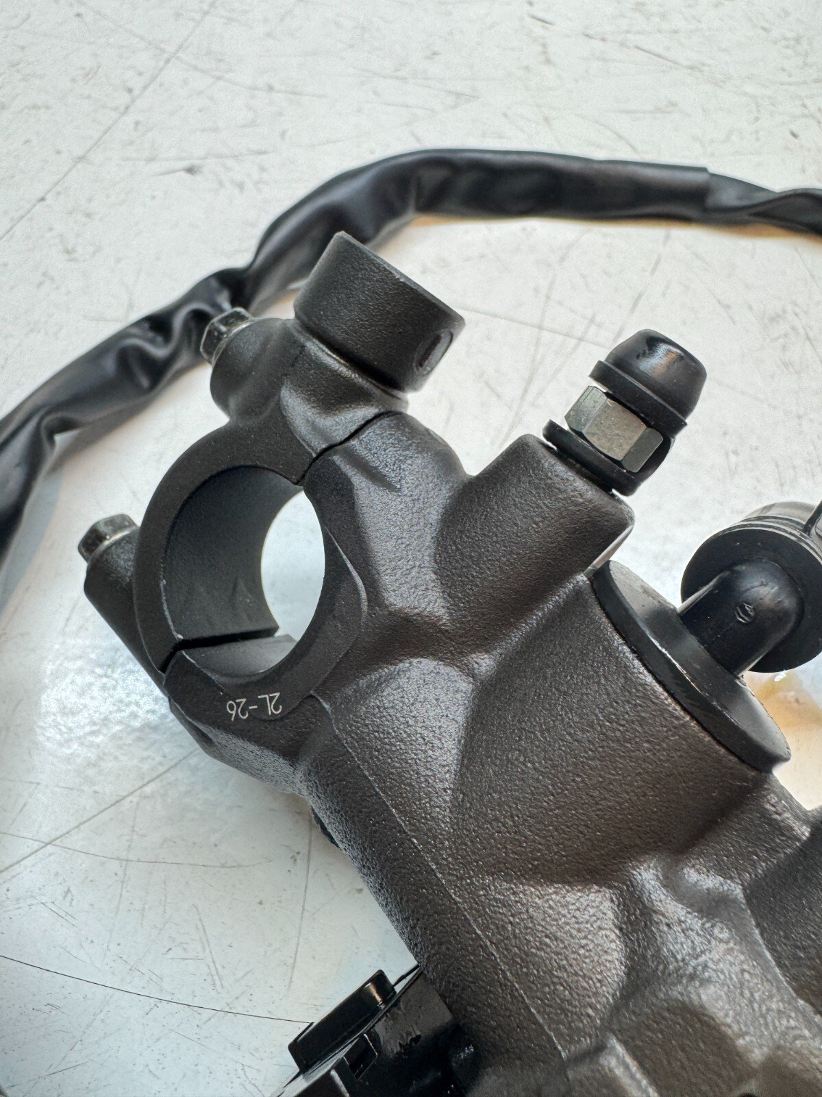 Yamaha Tracer 9 GT 2021 - 2023 Front Brake Master Cylinder & Reservoir B7N2580A0 - Image 9