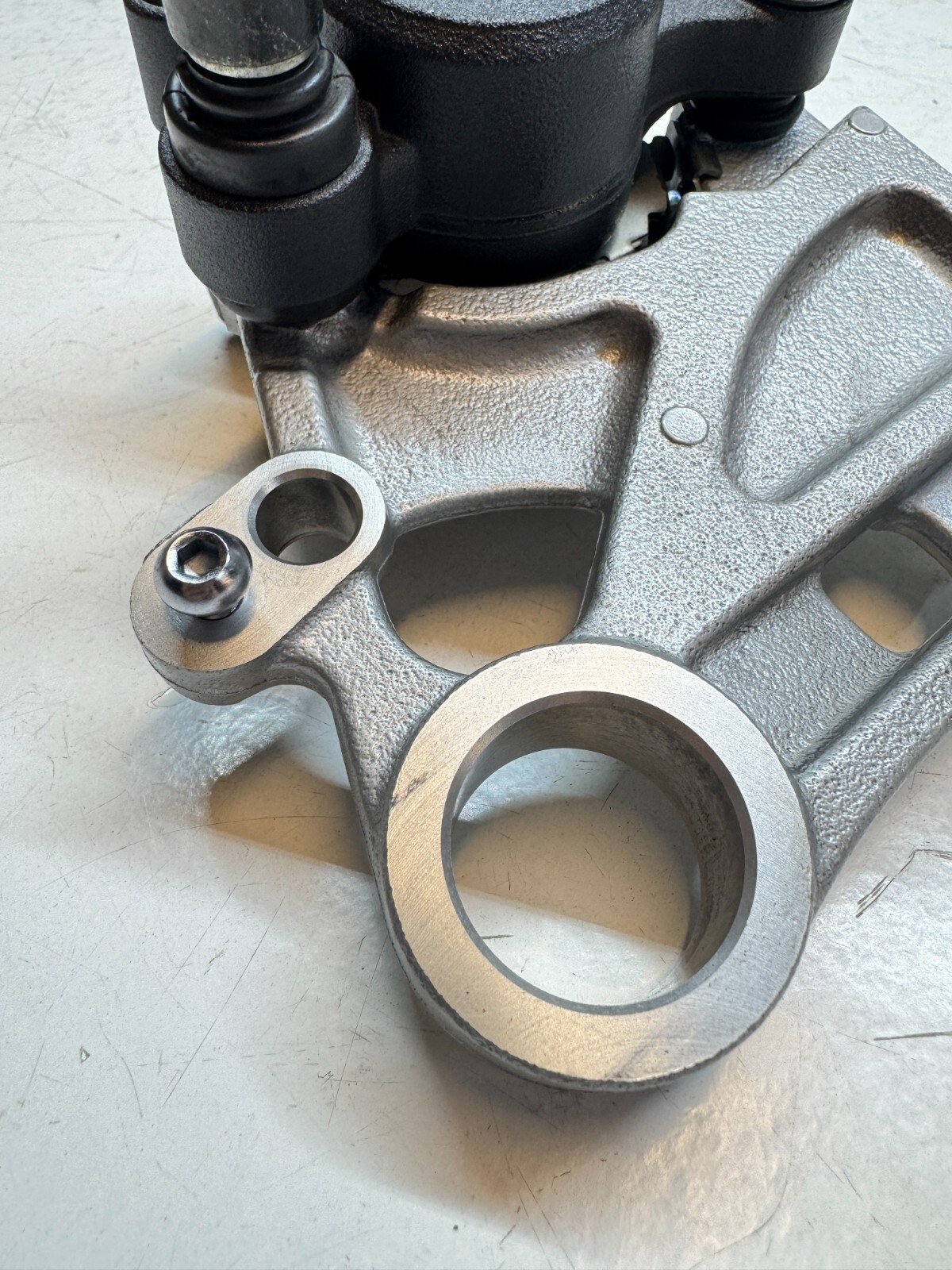 Yamaha Tracer 9 GT 2021 - 2023 Rear Brake Caliper & Bracket B7N2580W0000 - Image 6